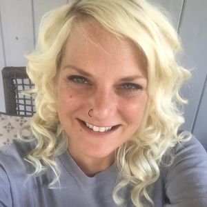 Meet your Posher, Lalaura